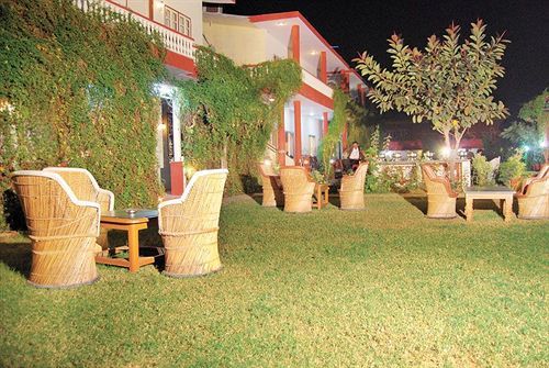 Tiger Safari Resort Sawai Madhopur Buitenkant foto